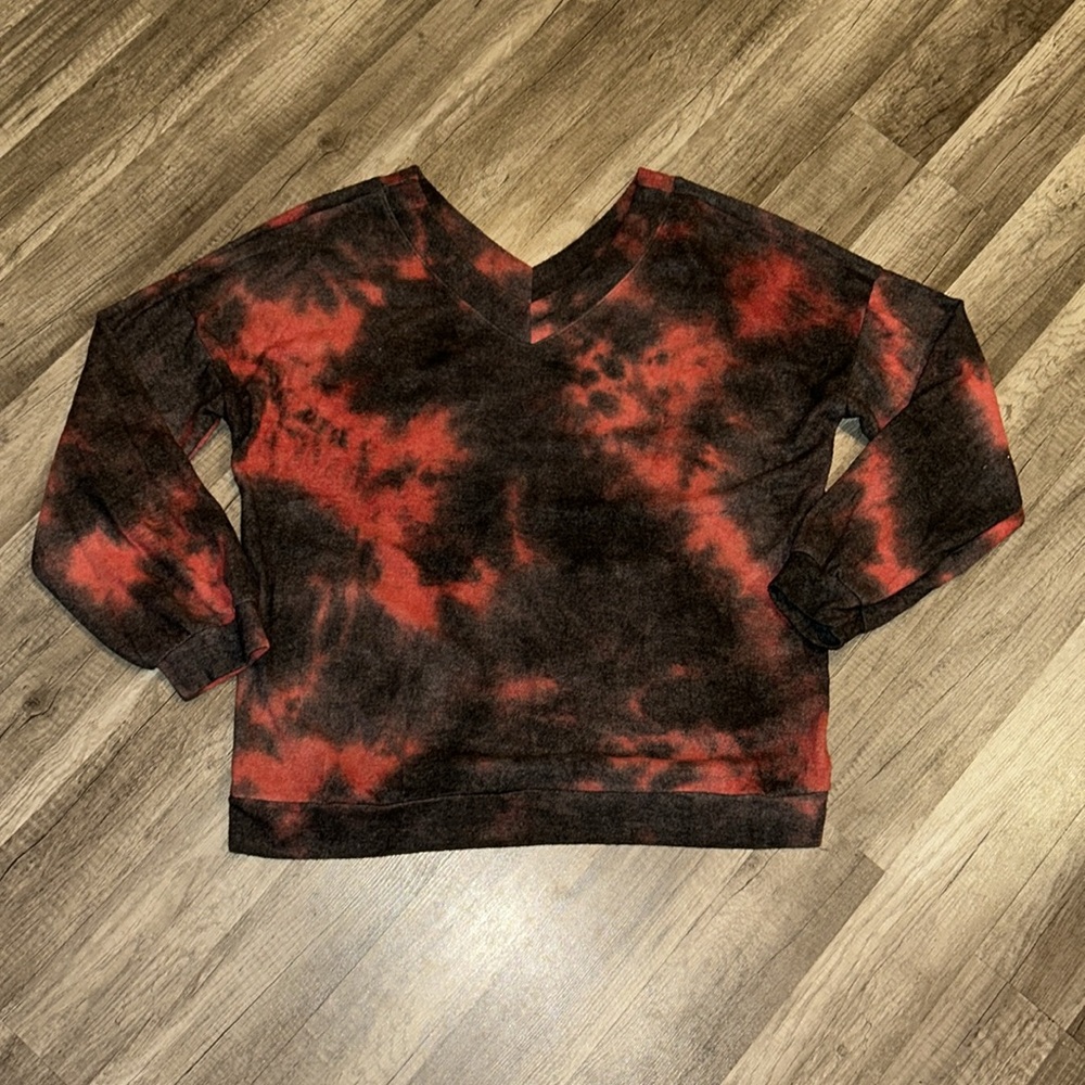 NEW Red & Black Soft Tie Dye Sweater - Picture 8 of 17
